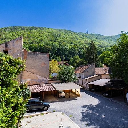 Black Gate - Quiet Studio In The Heart Of Old Town With Free Private Secured Parking บราชอฟ ภายนอก รูปภาพ