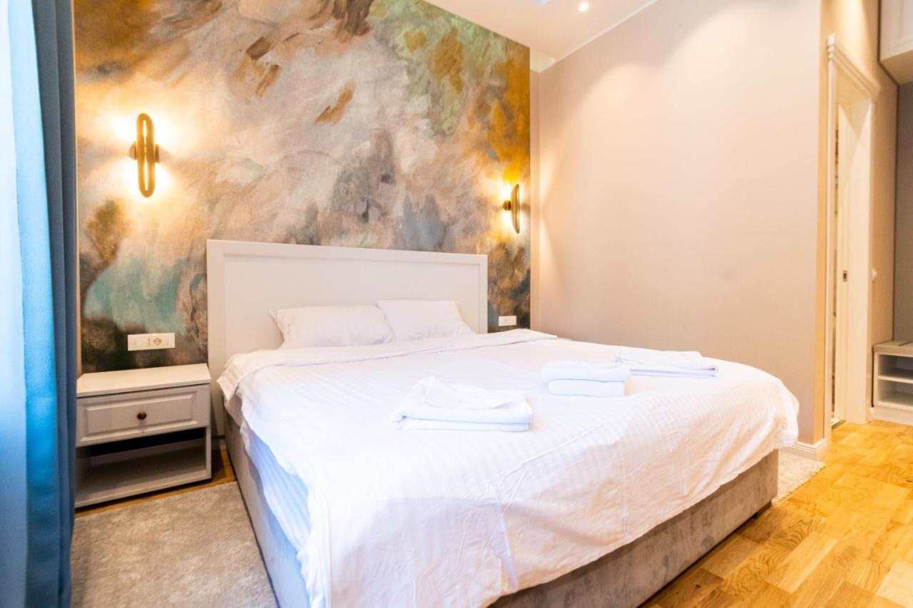 Black Gate - Quiet Studio In The Heart Of Old Town With Free Private Secured Parking บราชอฟ ภายนอก รูปภาพ